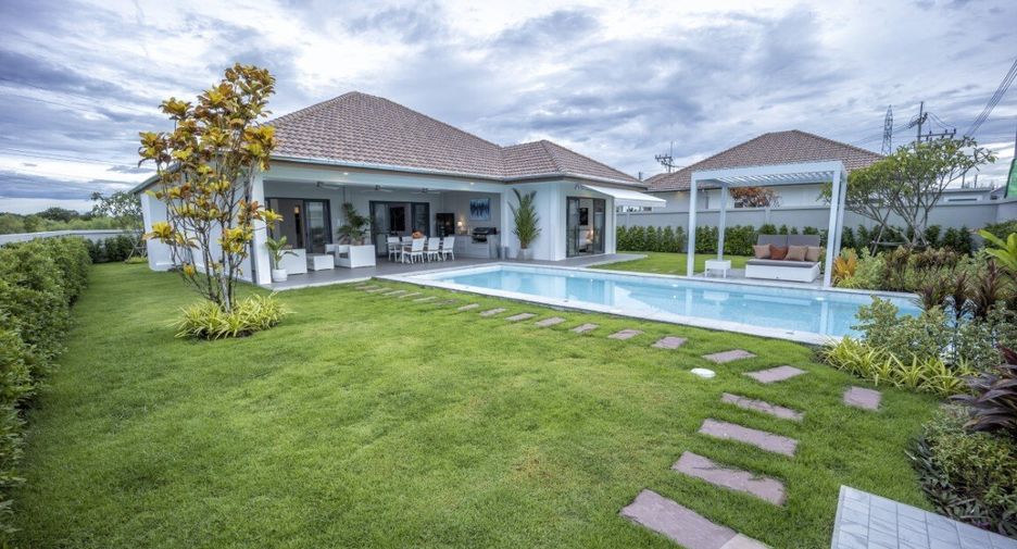 For sale 3 bedrooms villa in Hua Hin, Prachuap Khiri Khan