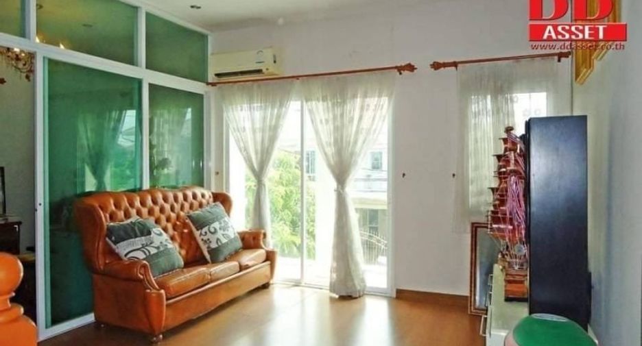 For rent and for sale 4 bed house in Sam Phran, Nakhon Pathom