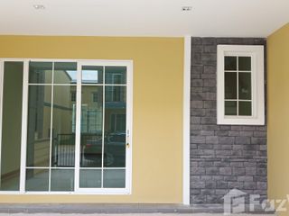 For sale 3 bed townhouse in Bang Khae, Bangkok