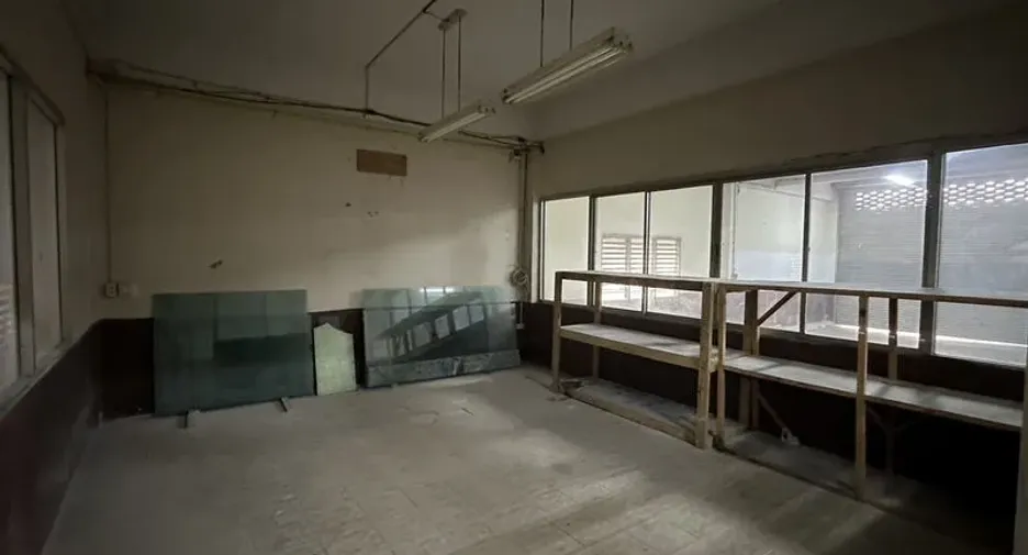 For rent warehouse in Bang Bua Thong, Nonthaburi