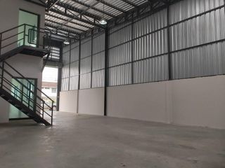 For sale そして for rent warehouse in Lam Luk Ka, Pathum Thani