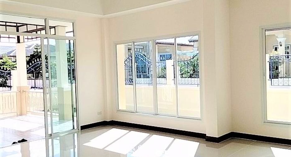 For sale 3 bed house in Sattahip, Chonburi