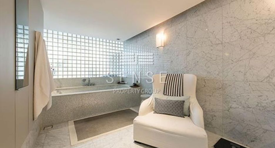 For sale 4 bedrooms condo in Yan Nawa, Bangkok