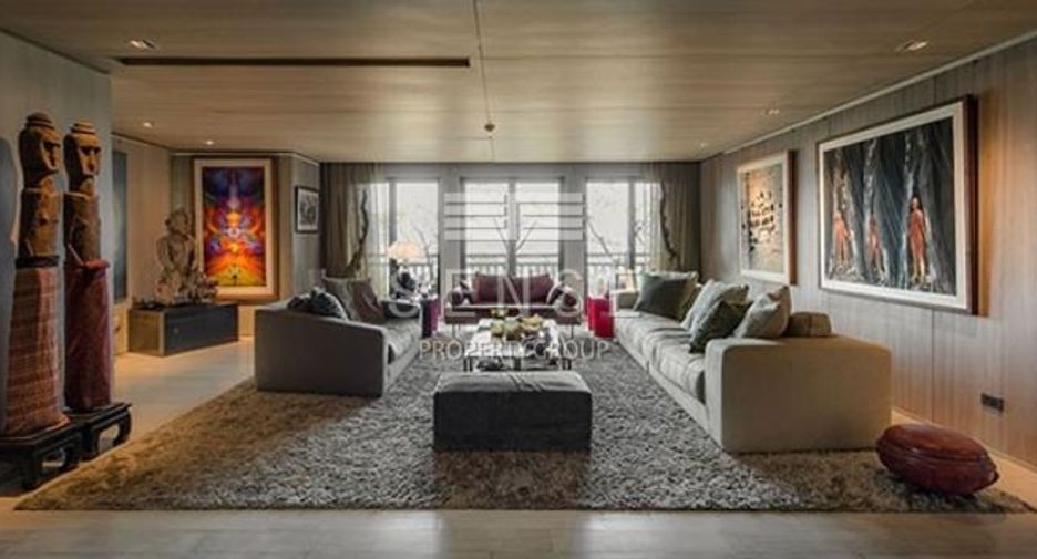 For sale 4 bedrooms condo in Yan Nawa, Bangkok
