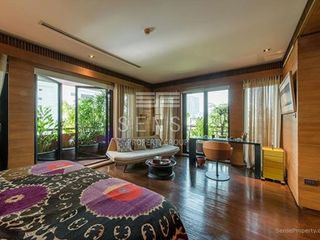 For sale 4 bedrooms condo in Yan Nawa, Bangkok
