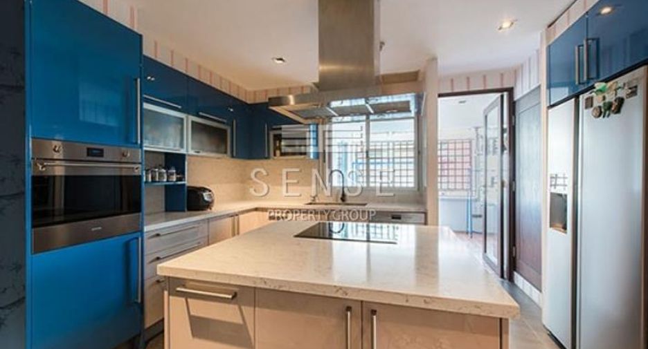 For sale 4 bedrooms condo in Yan Nawa, Bangkok