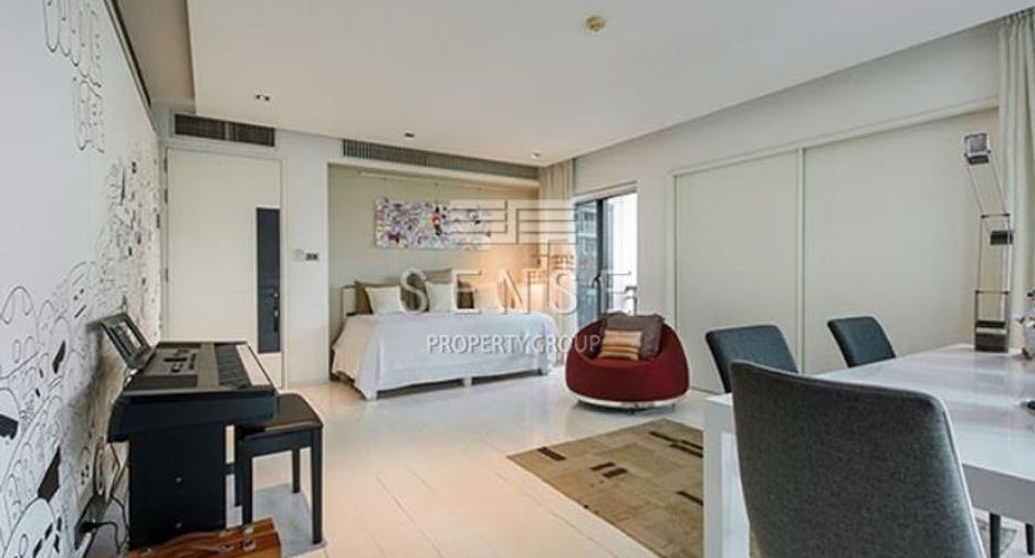 For sale 4 bedrooms condo in Yan Nawa, Bangkok