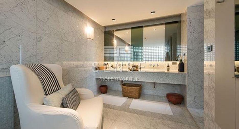 For sale 4 bedrooms condo in Yan Nawa, Bangkok