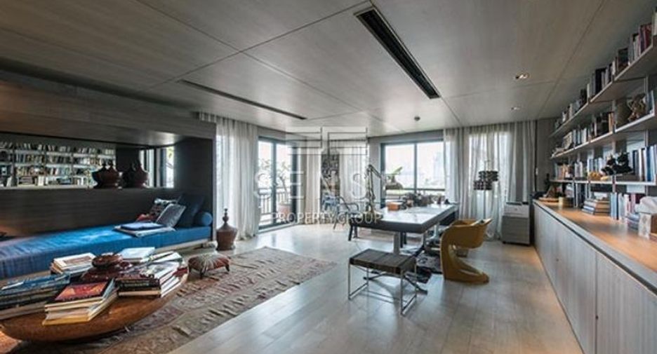 For sale 4 bedrooms condo in Yan Nawa, Bangkok