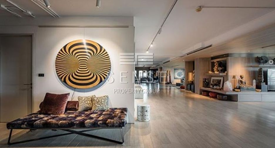 For sale 4 bedrooms condo in Yan Nawa, Bangkok