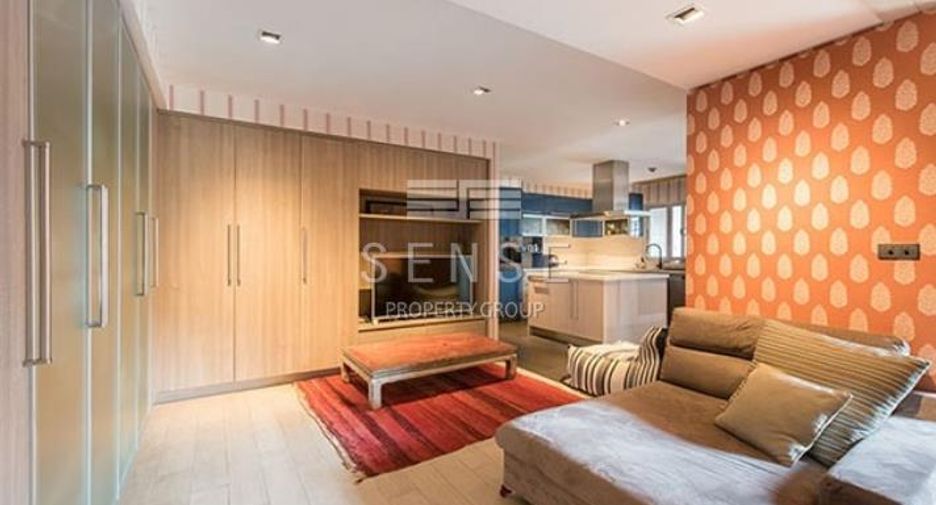 For sale 4 bedrooms condo in Yan Nawa, Bangkok