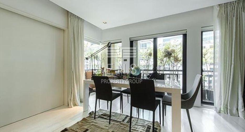 For sale 4 bedrooms condo in Yan Nawa, Bangkok