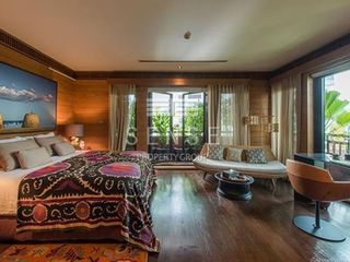 For sale 4 bedrooms condo in Yan Nawa, Bangkok