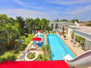 À vendre et à louer 9 chambres maison à Bang Lamung, Chonburi