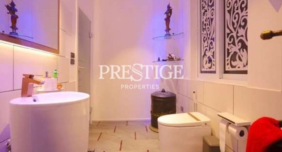 Casa en venta y en alquiler de 9 habitaciones en Bang Lamung, Chonburi