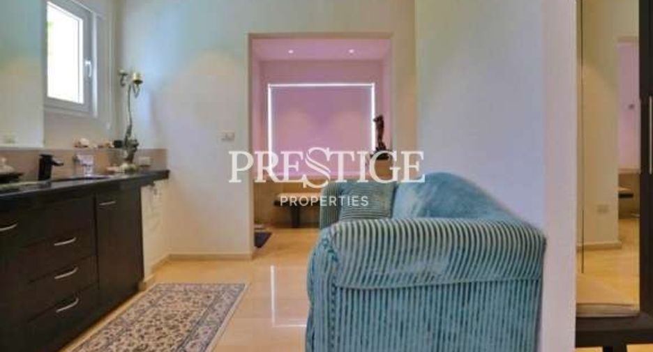 Casa en venta y en alquiler de 9 habitaciones en Bang Lamung, Chonburi