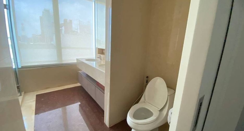 Wohnung zur Miete mit 3 Zimmer in Pathum Wan, Bangkok
