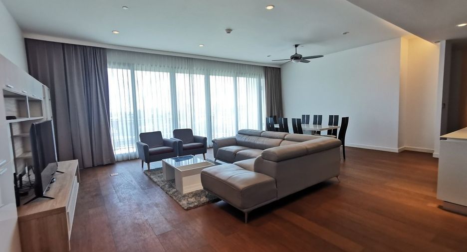 Wohnung zur Miete mit 3 Zimmer in Pathum Wan, Bangkok