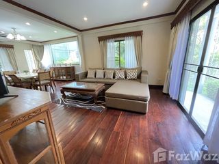 For rent 3 Beds villa in Khlong San, Bangkok