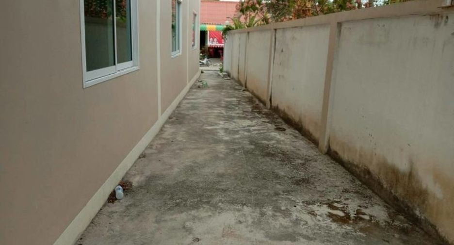 For sale 2 bedrooms retail Space in Hua Hin, Prachuap Khiri Khan