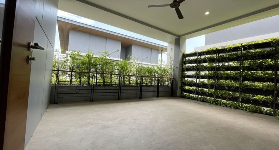 For rent 4 ベッドルーム house in Phra Nakhon, Bangkok