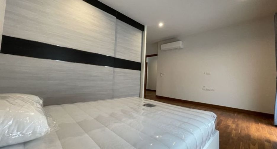 For rent 4 ベッドルーム house in Phra Nakhon, Bangkok