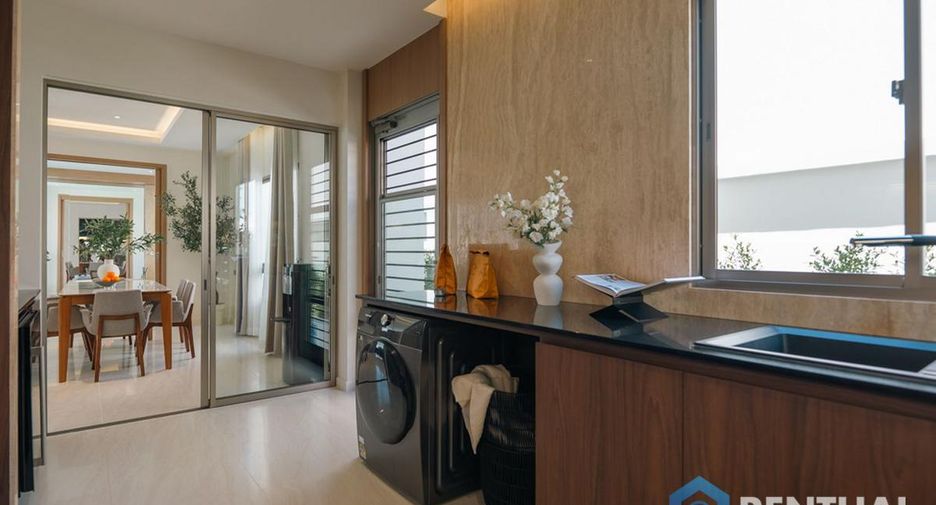 For sale 4 bedrooms house in Bang Lamung, Chonburi