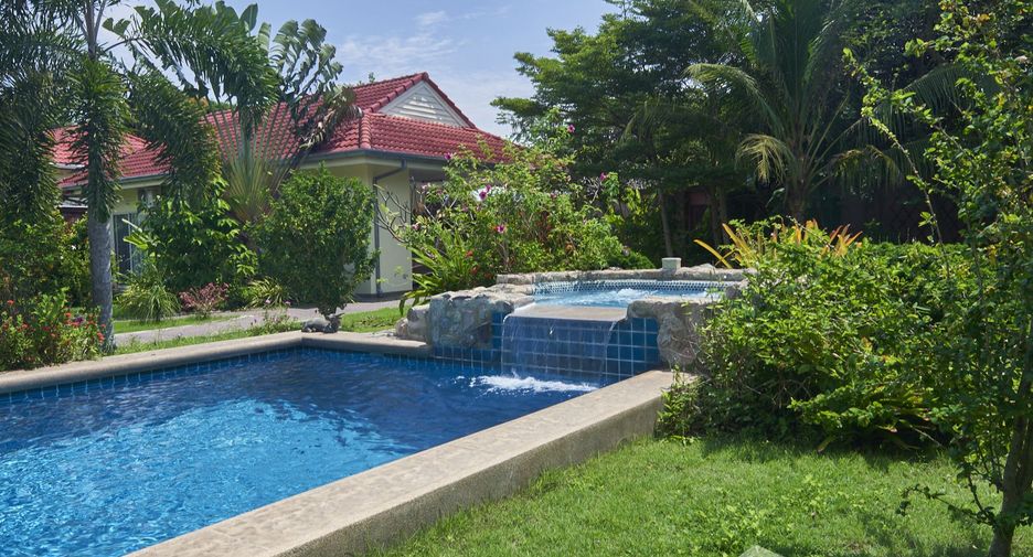 For sale 5 bed villa in Huay Yai, Pattaya