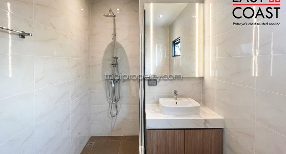 Casa en venta de 5 habitaciones en Bang Lamung, Chonburi