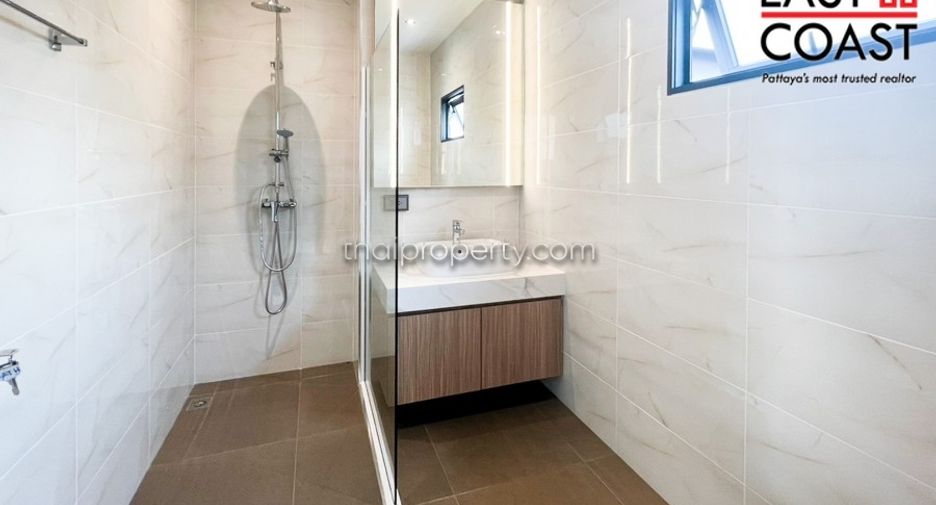 Casa en venta de 5 habitaciones en Bang Lamung, Chonburi