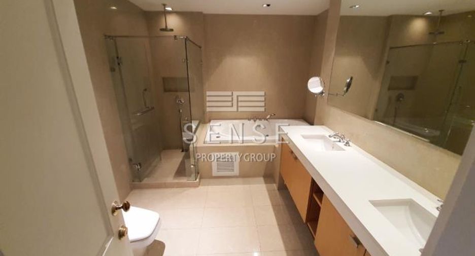 Wohnung zur Miete mit 3 Zimmer in Pathum Wan, Bangkok