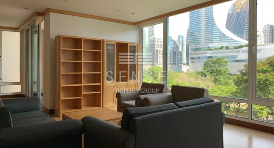 For rent 4 bedrooms condo in Pathum Wan, Bangkok