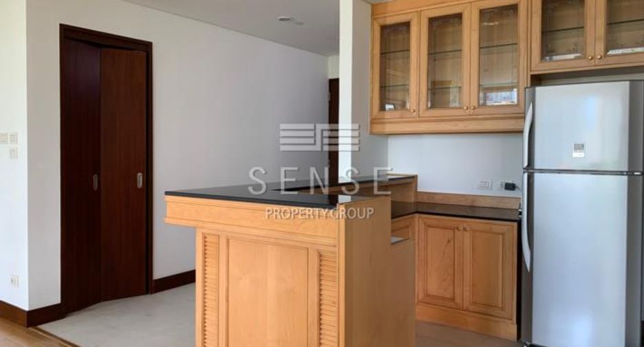 For rent 4 bedrooms condo in Pathum Wan, Bangkok