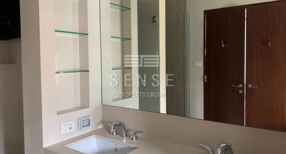 For rent 4 bedrooms condo in Pathum Wan, Bangkok
