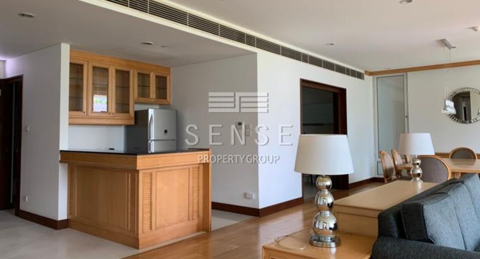 For rent 4 bedrooms condo in Pathum Wan, Bangkok