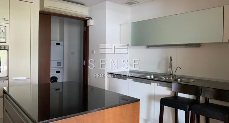 For rent 4 bedrooms condo in Pathum Wan, Bangkok