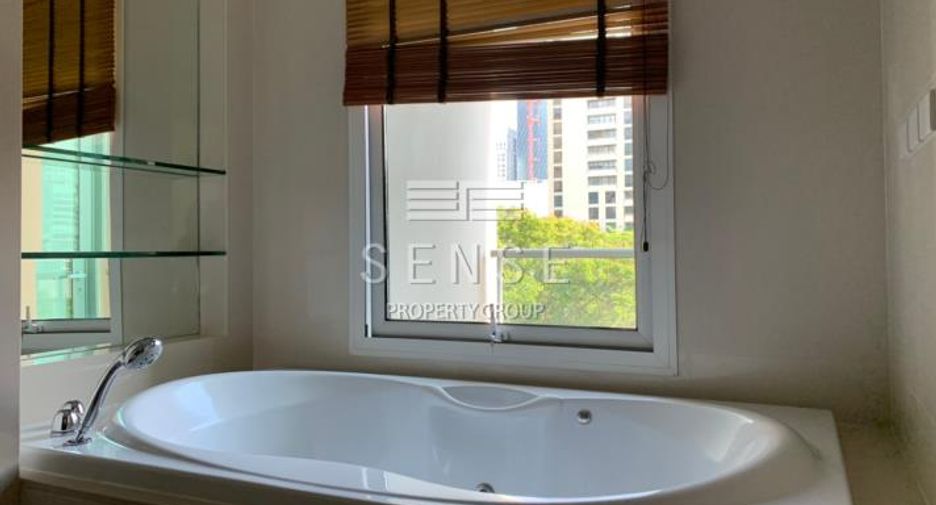 For rent 4 bedrooms condo in Pathum Wan, Bangkok