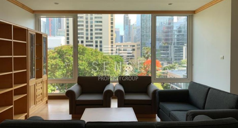 For rent 4 bedrooms condo in Pathum Wan, Bangkok