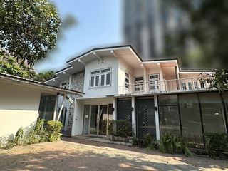 For rent studio house in Phaya Thai, Bangkok