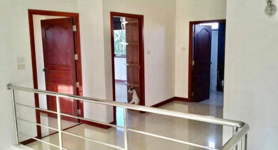 For sale 5 bedrooms house in Sattahip, Chonburi