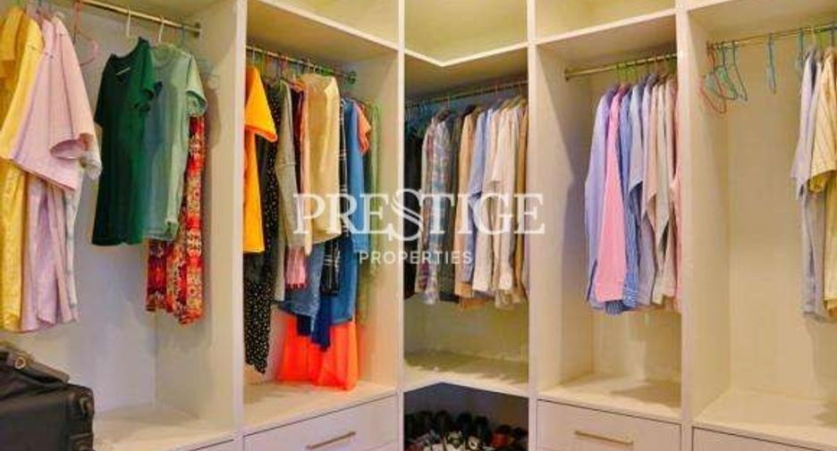 For sale 4 bedrooms house in Bang Lamung, Chonburi