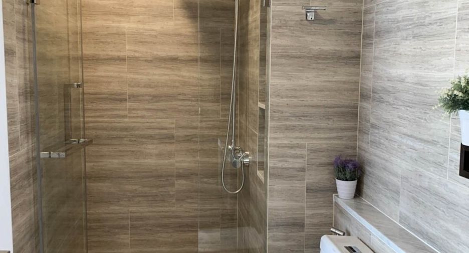 For rent 2 bed condo in Phaya Thai, Bangkok