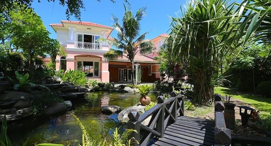For sale 4 bedrooms house in Bang Lamung, Chonburi