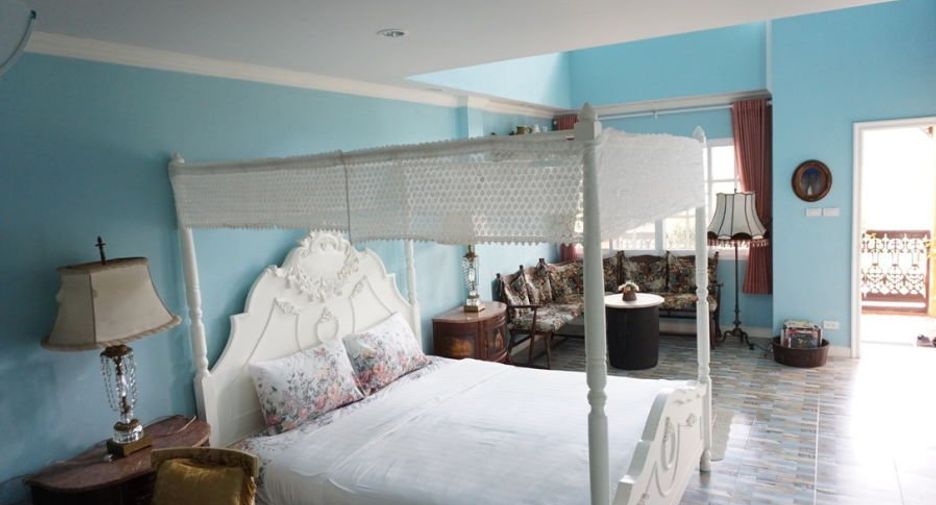 For rent and for sale 8 bedrooms retail Space in Mae Rim, Chiang Mai
