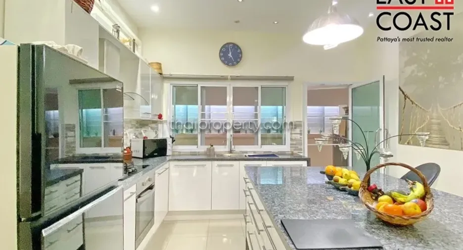 For sale 3 ベッドルーム house in Huay Yai, Pattaya