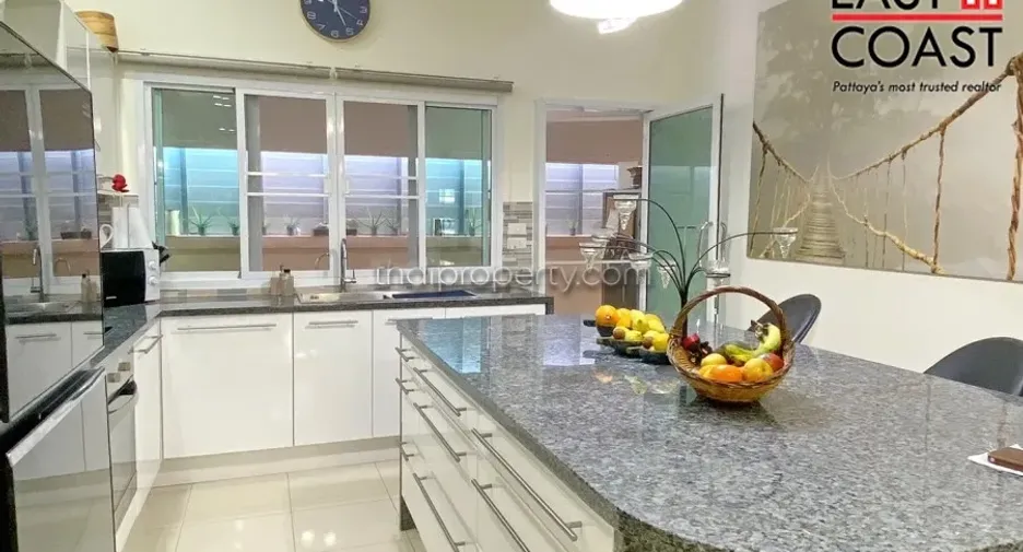 For sale 3 ベッドルーム house in Huay Yai, Pattaya