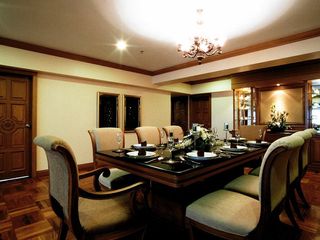For rent 4 bed apartment in Watthana, Bangkok