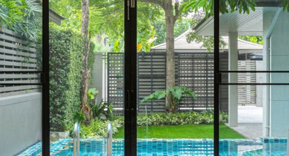 À louer 4 chambres maison à Khlong Sam Wa, Bangkok