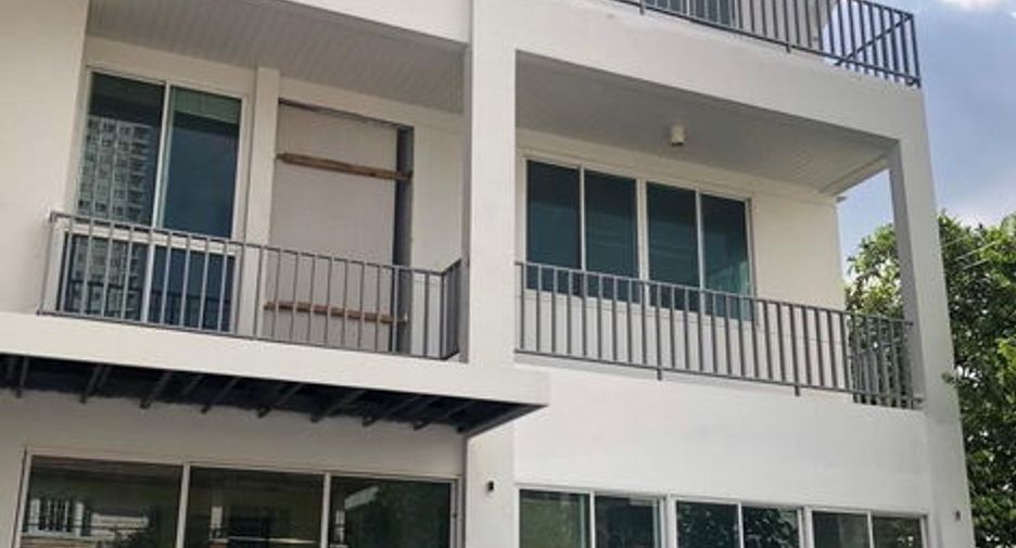 For rent 4 Beds house in Chom Thong, Bangkok