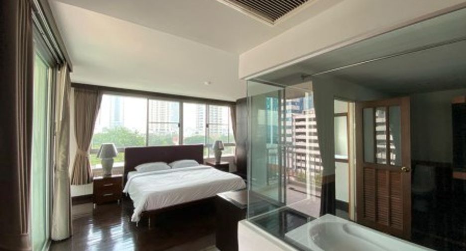 For rent 3 bed condo in Sathon, Bangkok